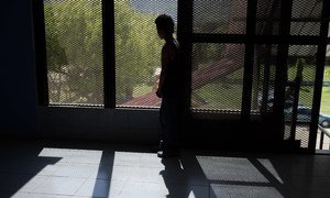 Un adolescent âgé de 15 ans accueilli par une fondation soutenue par l'UNICEF qui s'occupe d'enfants affectés par la violence des gangs au Honduras. Photo UNICEF/Amaya