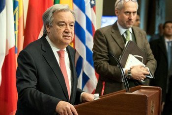 Le Secrétaire général des Nations Unis António Guterres s'adressant à la presse.