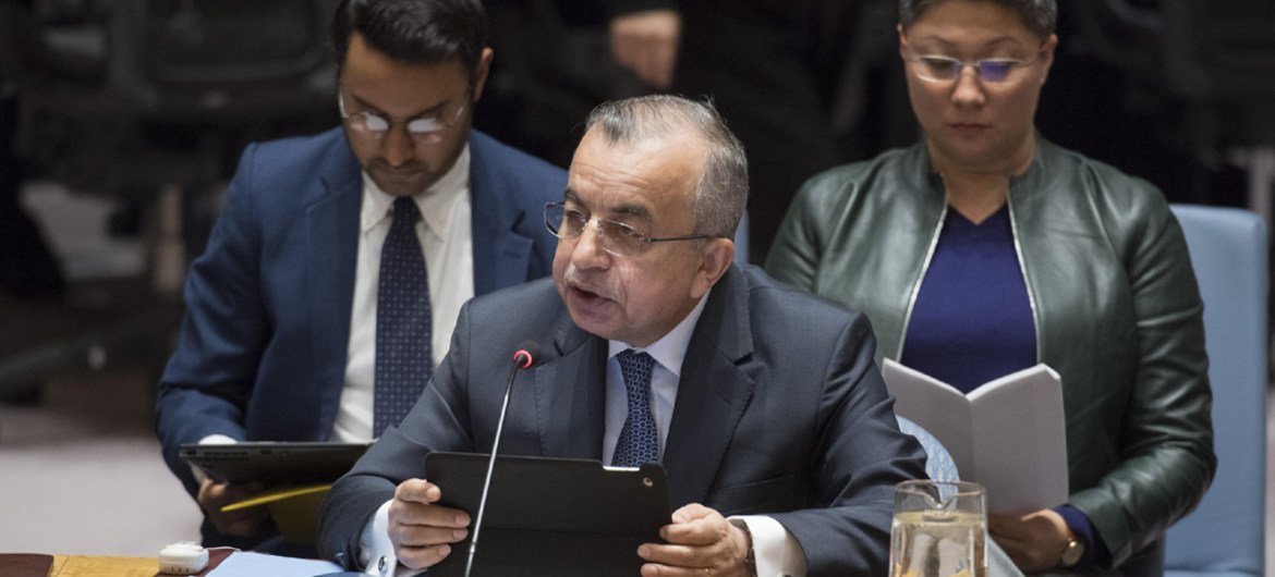 Zahir Tanin, Représentant spécial du Secrétaire général et Chef de la Mission d'administration intérimaire des Nations Unies au Kosovo (MINUK), informe le Conseil de sécurité.