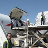 وصول طائرة تقل نحو 6 ملايين جرعة تحصين إلى صنعاء. الصورة: اليونيسف.
