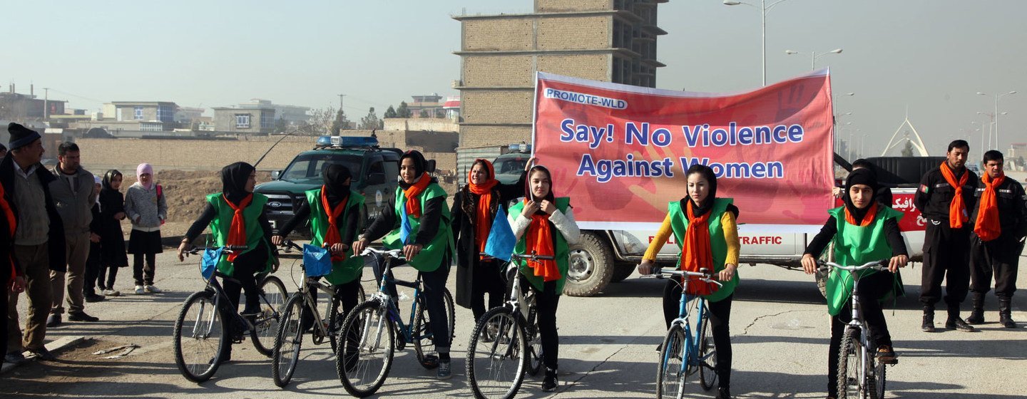 UN-supported bicycle ride to help stop violence against women in Mazar-i-Sharif.