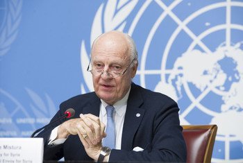 Staffan de Mistura, l'Envoyé spécial des Nations Unies pour la Syrie,  lors d'une conférence de presse lors des pourparlers intra-syriens de décembre à Genève.