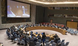 Le Représentant spécial du Secrétaire général et Chef de la Mission d'appui des Nations Unies en Libye (MANUL), Ghassan Salamé (à l'écran, à droite), informe le Conseil de sécurité sur la situation en Libye.
