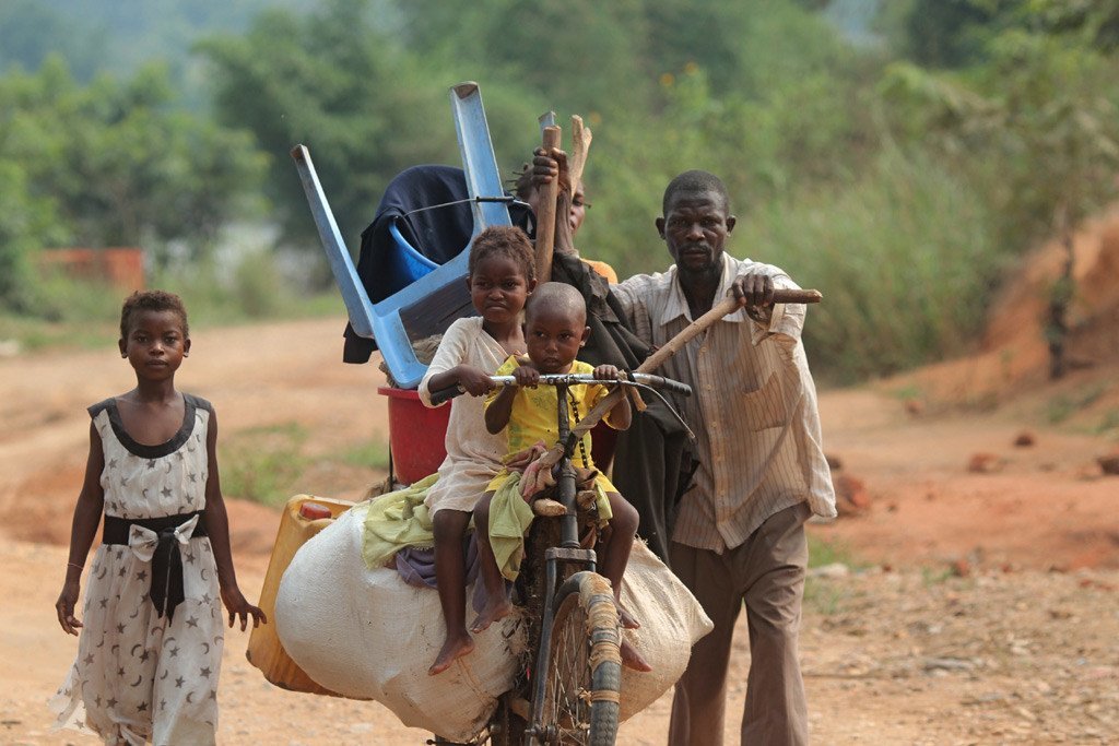 Une famille fuyant les violences au Kasaï, en République démocratique du Congo (archives).
