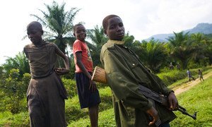 Niños soldado de las Fuerzas Democráticas de Liberación de Rwanda. 