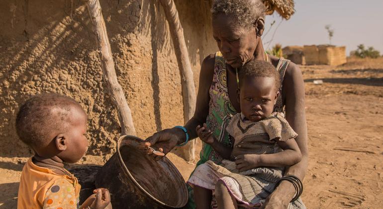Muitas crianças no Sudão do Sul só conseguem fazer uma refeição por dia. 