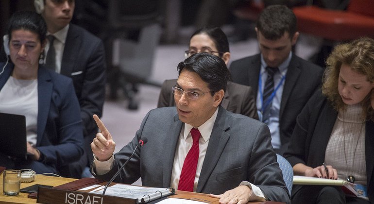 Le Représentant permanent d'Israël auprès des Nations Unies, Danny Danon, devant le Conseil de sécurité le 20 février 2018.
