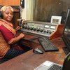 Para além das rádios comunitárias, Moçambique informa-se também através de emissoras com cobertura regional ou nacional. 