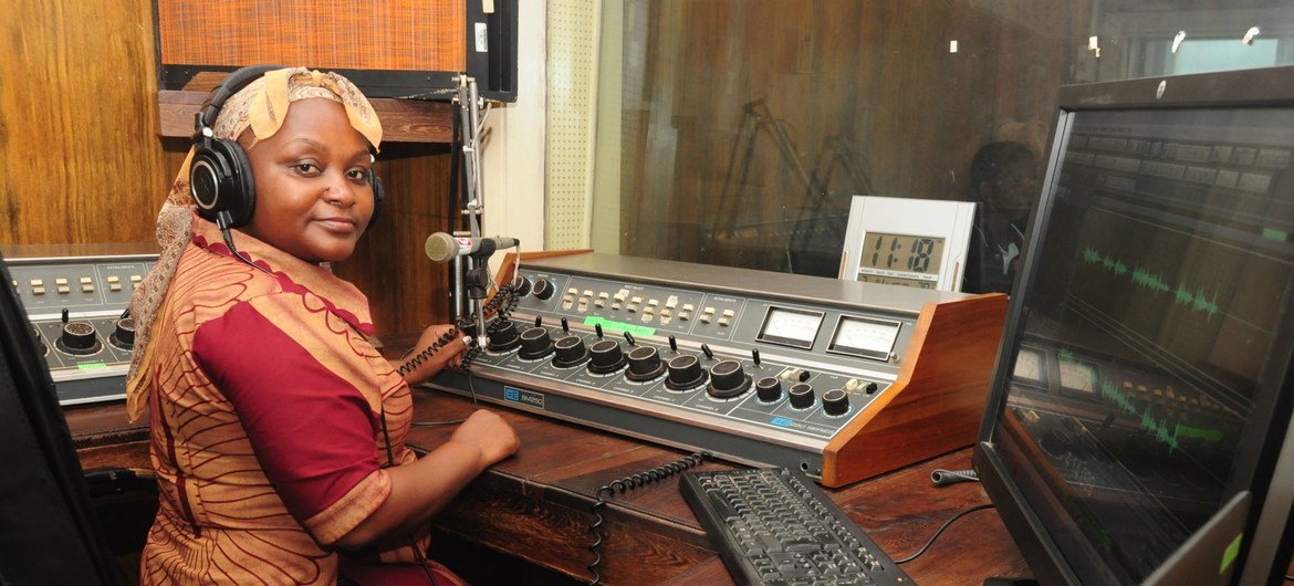 Gracida Caramage, jornalista desportiva da Rádio Moçambique.