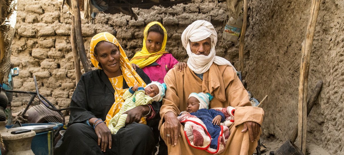 Souleymane Ag Alf with his wife Makata Ag Issa and their twins Fatimatou and Zenabou in the city of Timbuktu, Mali, in December 2017.
