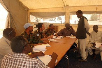 اليوناميد تختتم دورة تدريبية لـ 800 مقاتل سابق في جنوب دافور لإعادة إدماجهم في المجتمع 