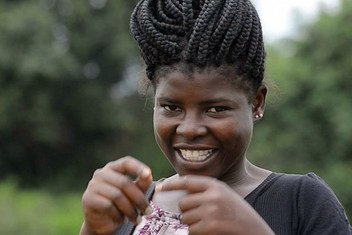 Jeune agricultrice au Mozambique, Salita croit en elle pour devenir agronome.