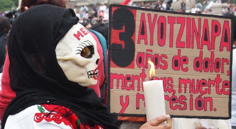 Manifestación en la Ciudad de México sobre el caso de la escuela Normal de Ayotzinapa 