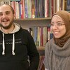 ندى جاءت إلى إسطنبول قبل أربع سنوات كلاجئة ووجدت أن أكثر ما تفتقده هو القراءة، فقررت إنشاء مكتبة لإعارة الكتب وتقوم حاليا مع شريكها محمد بتوسيع نشاطها بمساعدة مفوضية اللاجئين
