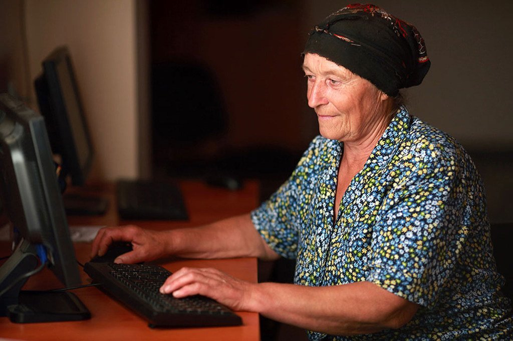 El aprendizaje permanente ayuda a una mujer mayor de Georgia a mejorar sus habilidades y le abre nuevas oportunidades de ingresos.