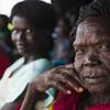 Des femmes du Soudan du Sud assistent à une cérémonie à Juba pour la remise d'un projet à impact rapide.