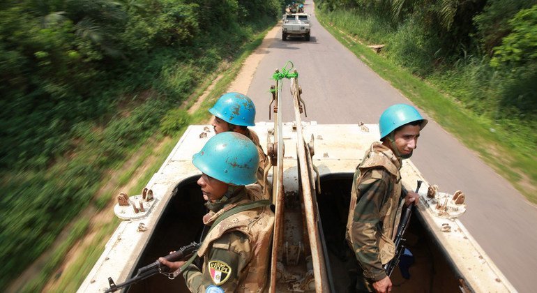 Un batallón egipcio patrulla los alrededores del campamento de Teniente General Jean-Lucien Bauma, que acoge a excombatientes de las Fuerzas Democráticas de Liberación de Rwanda, en Kisangani, en la Provincia Oriental del Congo.