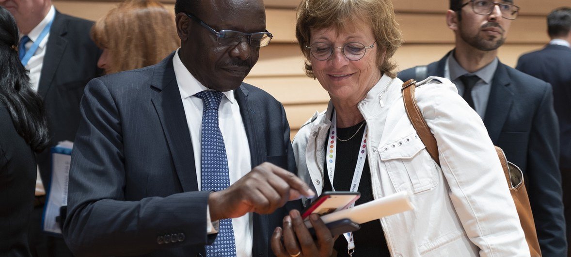 Mukhisa Kitutyi (à gauche) Secrétaire général de la CNUCED avec Isabelle Durant (à droite), Secrétaire générale adjointe de la CNUCED (archives 2018)