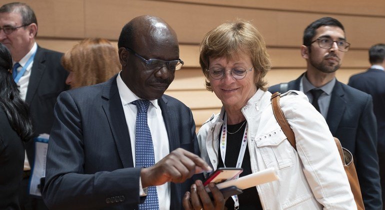 Mukhisa Kitutyi (à gauche) Secrétaire général de la CNUCED avec Isabelle Durant (à droite), Secrétaire générale adjointe de la CNUCED (archives 2018)