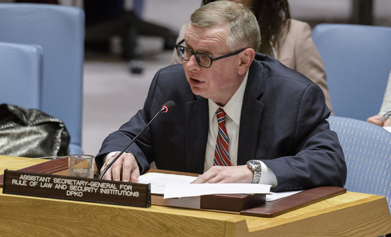 Secretário-geral assistente da ONU para o Estado de Direito e Instituições de Segurança, Alexander Zouev, no Conselho de Segurança.  