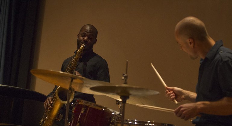 Marko Djordjevic (Serbia) and Tivon Pennicott (USA) team up to bring world-class jazz to UN on UNESCO International Jazz Day, 30 April 2015, at UN Headquarters in NY.