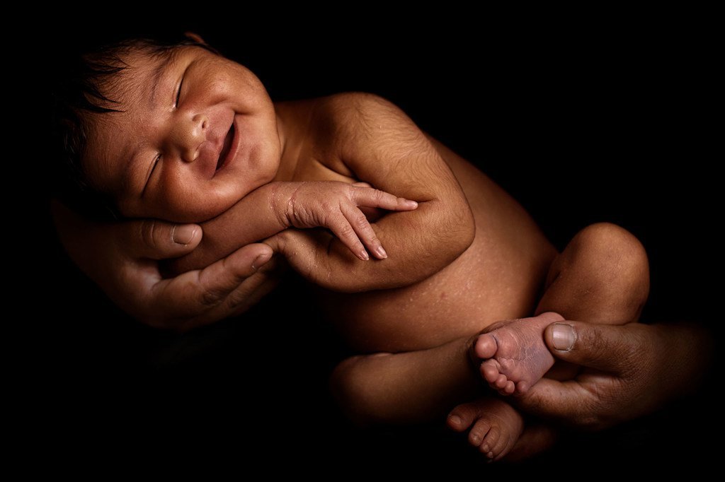 秘鲁一个出生刚七天的婴儿。