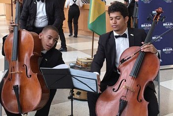 Músicos da Orquestra Camerata Jovem durante apresentação na ONU. 