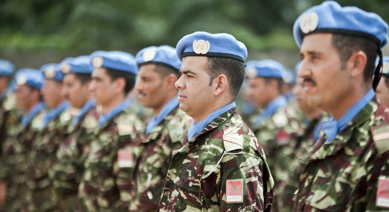 La Unidad de la Guardia Marroquí (MGU) en la República Centroafricana durante una ceremonia de medallas en su campamento en Bangui en agosto de 2014.  