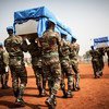 Memorial no Mali para boinas-azuis mortos em abril