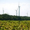 Ветряная электростанция в Болгарии. По данным МОТ, переход на зеленую экономику позволит создать 24 млн. рабочих мест к 2030 году. 