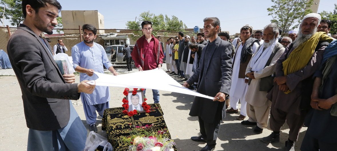 Afghan Journalist, Sabawoon Kakar, is laid to rest after a bomb attack in Kabul on 30 April 2018, which killed eight other journalists.