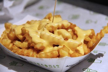 Fries with cheese: an example of unhealthy food