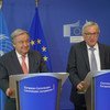 Le Secrétaire général de l'ONU António Guterres (à gauche) et Jean-Claude Juncker, Président de la Commission européenne, lors d'une conférence de presse à Bruxelles.