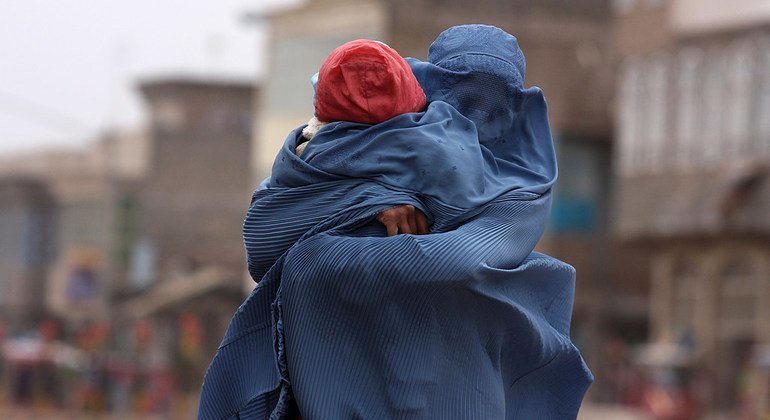 A violência contra mulheres continua a ser comum no Afeganistão.