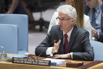مارك لوكوك، وكيل الأمين العام للشؤون الإنسانية ومنسق الإغاثة في حالات الطوارئ يتحدث أمام مجلس الأمن الدولي.