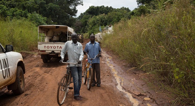 Local people have more confidence to move around the area. Alice Mamur says that she “feels safe” when she sees UN peacekeepers in her area. But deeper in the forest she sometimes “get harassed by men with guns. They steal our honey, slap us, and sometime