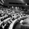 رئيس الجمعية العامة هو أرفع مسؤول في الأمم المتحدة تقع على عاتقه مجموعة من المهام المختلفة. تتمثل إحدى هذه المهام الممتعة في ترؤس الحفلات الموسيقية التي تقام في قاعة الجمعية العامة للأمم المتحدة. في عام 1953، أقيمت حفلة موسيقية من قبل أوبرا متروبوليتان ل