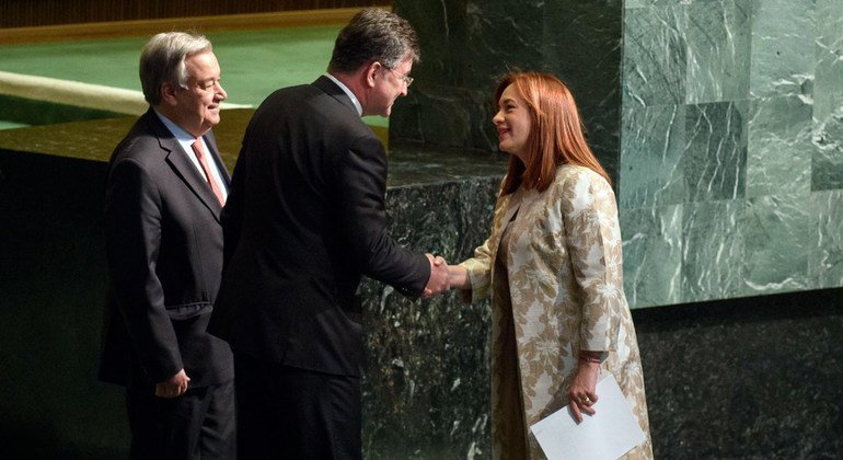 Maria Fernanda Espinosa Garces est seulement la quatrième femme dans l'histoire des Nations Unies à avoir été élue présidente de l'Assemblée générale, le principal organe délibérant et politique de l'ONU. 