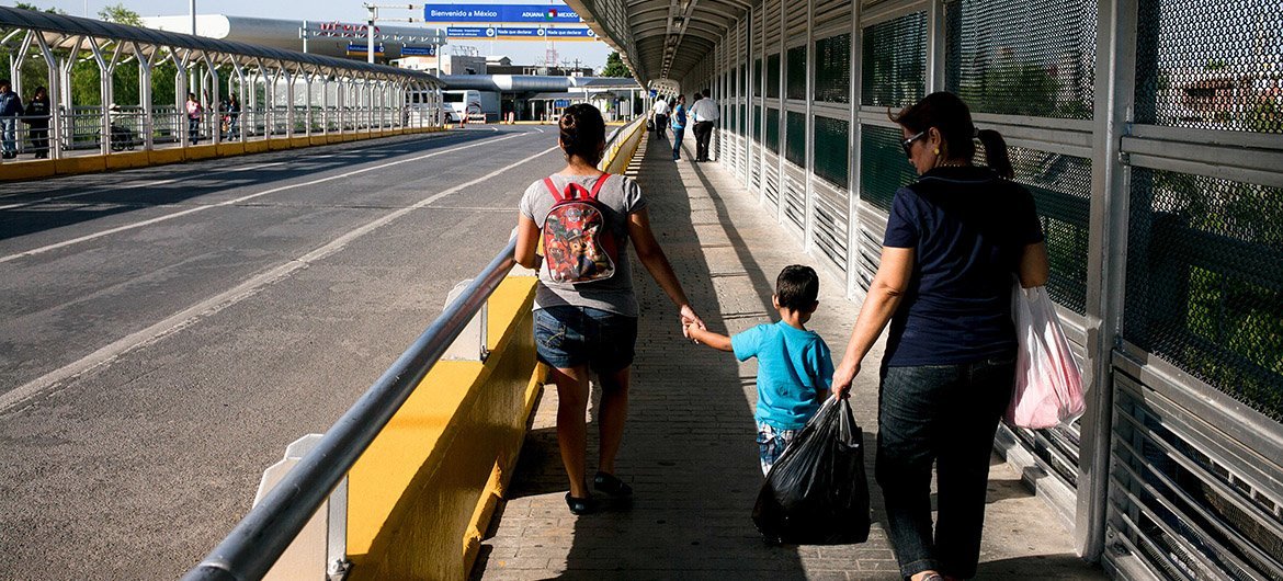 The border crossing point over the Rio Grande, connecting Reynosa, Mexico and McAllen, Texas, USA. August 2016.