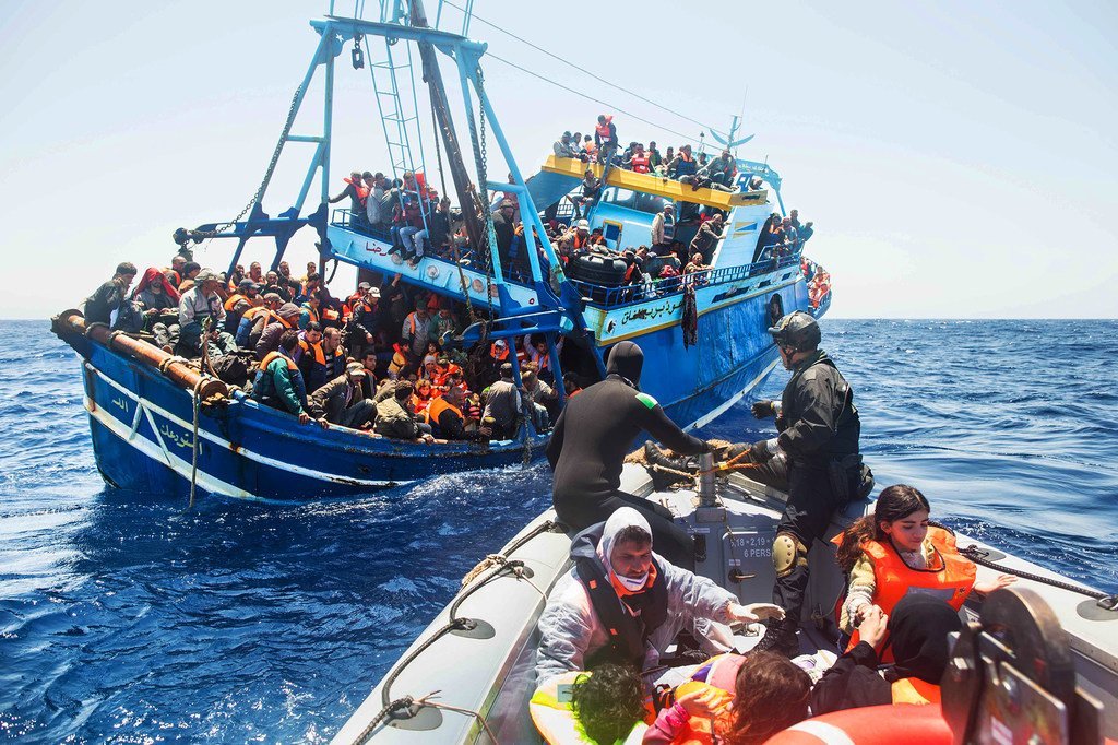 Un navire de la marine italienne vient au secours de migrants en mer Méditerranée (archives).