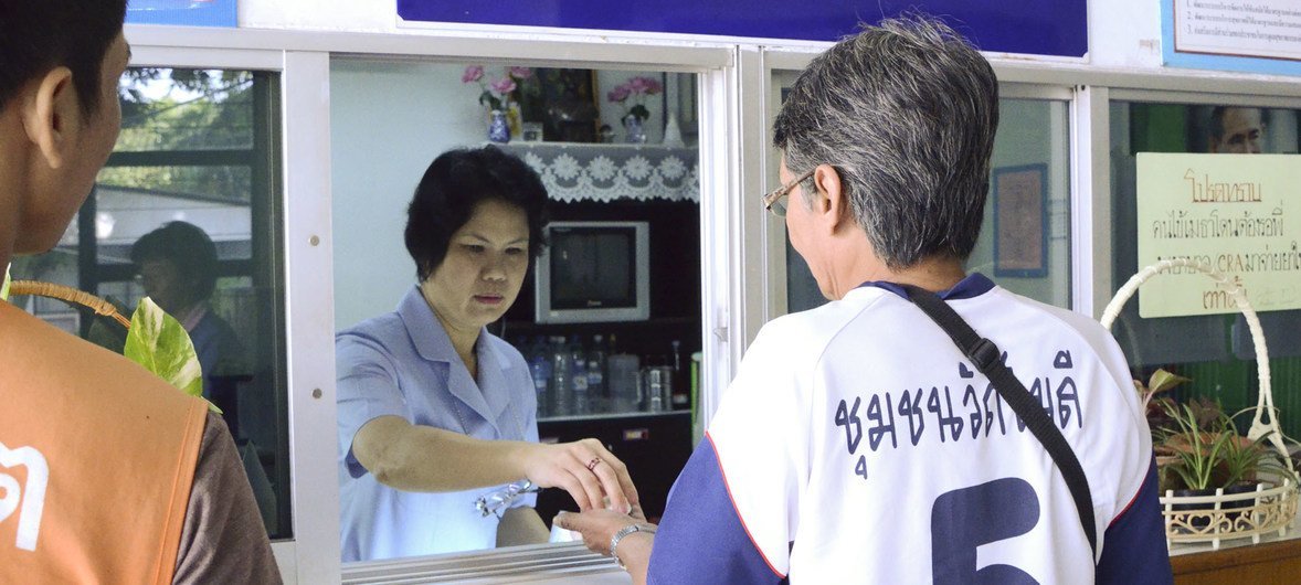 Tratamento contra a dependência com metadona é oferecido na Tailândia. 