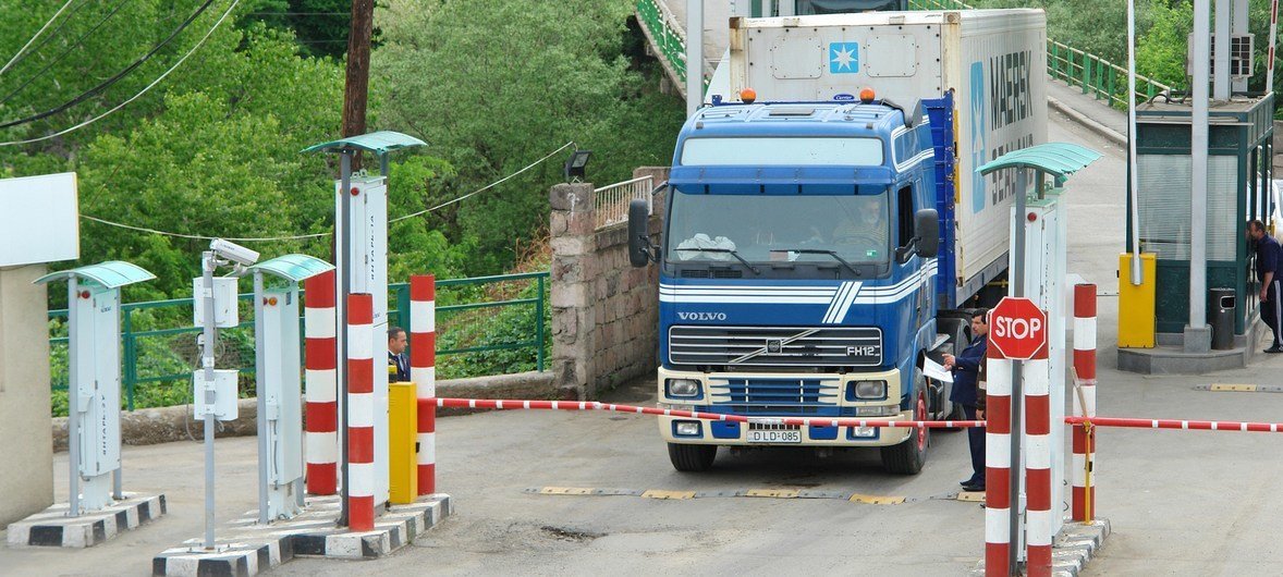 State-of-the-art equipments installed at the customs houses in Armenia allow full customs control. Drivers crossing the border are not forced into hours of customs checks. 