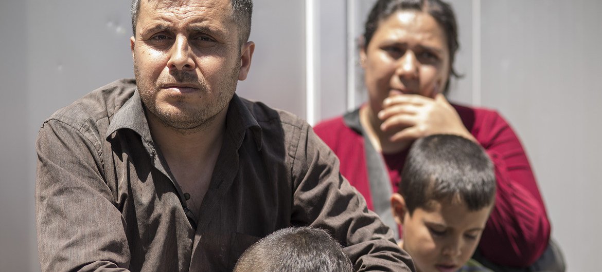 Спасаясь от войны, Махмуд и его семья вынуждены были бежать из родного Африна в Сирии