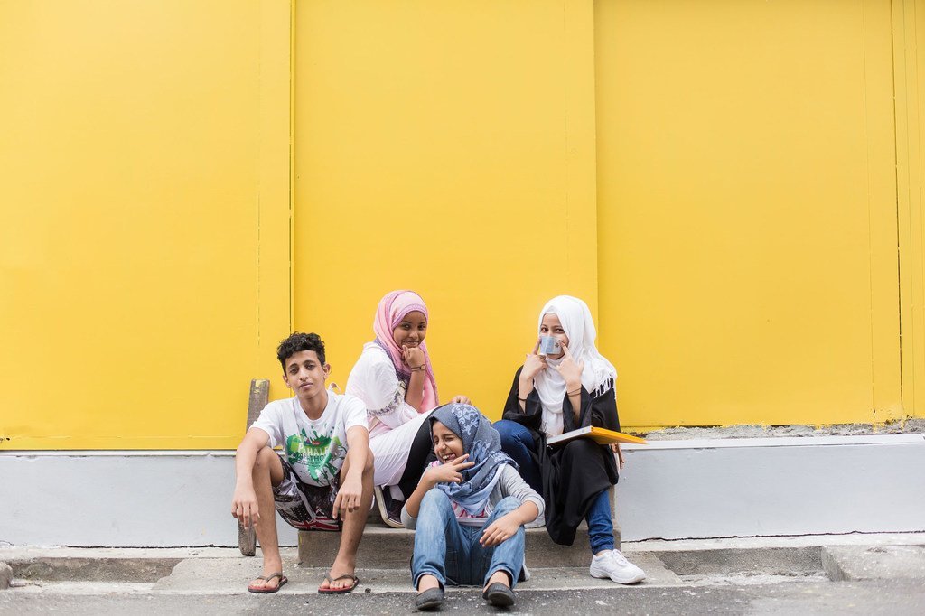 Des enfants réfugiés reçoivent une éducation en Malaisie