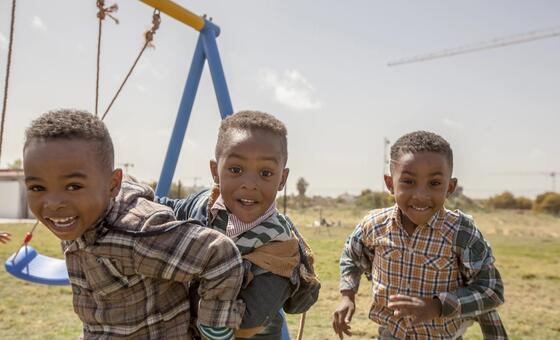 صهيب طفل ليبي ولد نازحا يطمح في العودة إلى دياره أخبار الأمم المتحدة