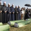 Защита мертвых регулируется религиозной, культурной и социальной практикой по всему миру.