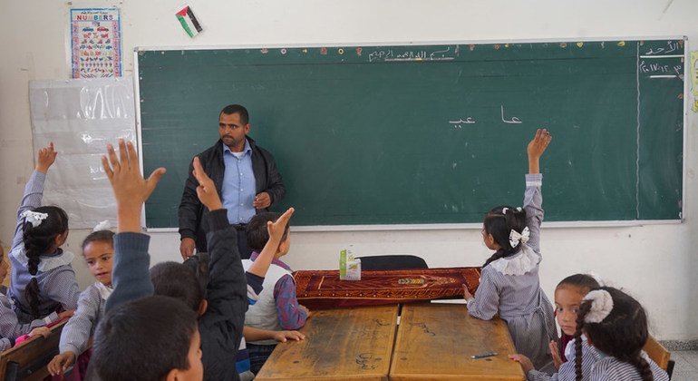 Children attend class at school in in Rafah, southern Gaza Strip, State of Palestine, Sunday 3 December 2017.