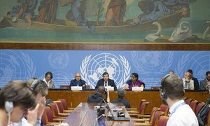 Председатель Независимой международной мисии по установлению фактов в Мьянме Марзуки Дарусман и его коллеги представили журналистам в Женеве свой доклад. 