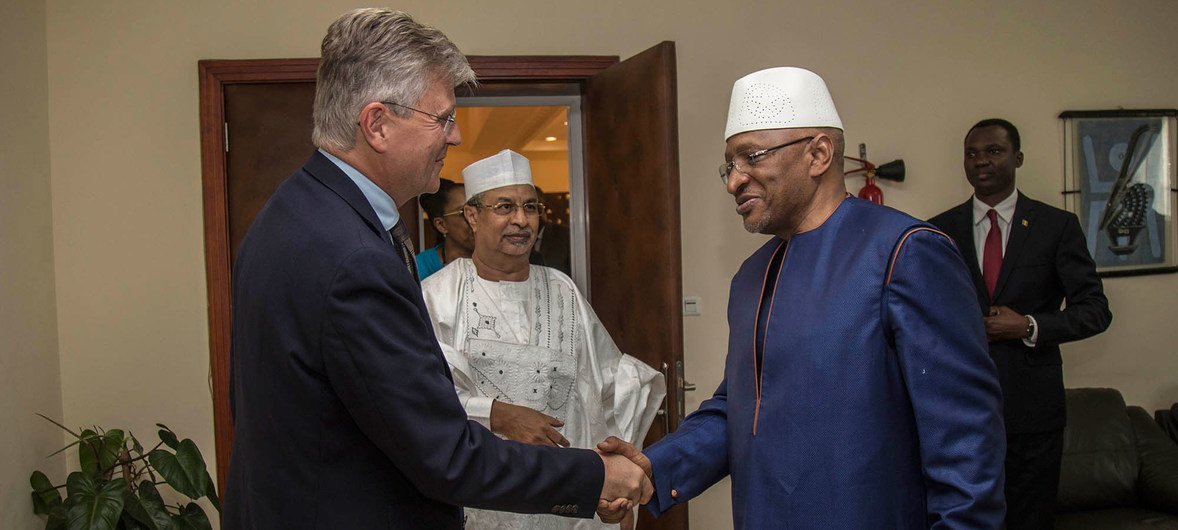 Le Secrétaire général adjoint des Nations Unies pour les opérations de maintien de la paix, Jean-Pierre Lacroix, rencontre le Premier ministre malien Soumeylou B. Maïga.