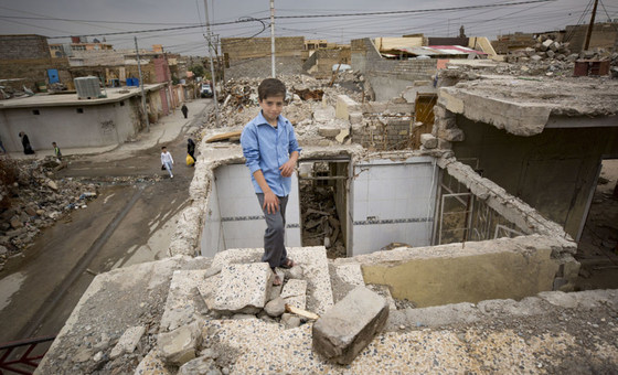 Ali ficou preso nos escombros de sua casa durante cinco horas durante o conflito